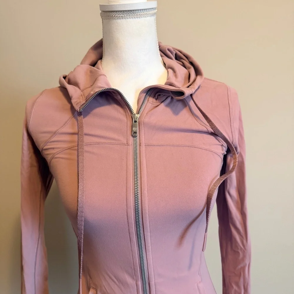 Lululemon Hooded Define Jacket Nulu vintage mauve womens size 4